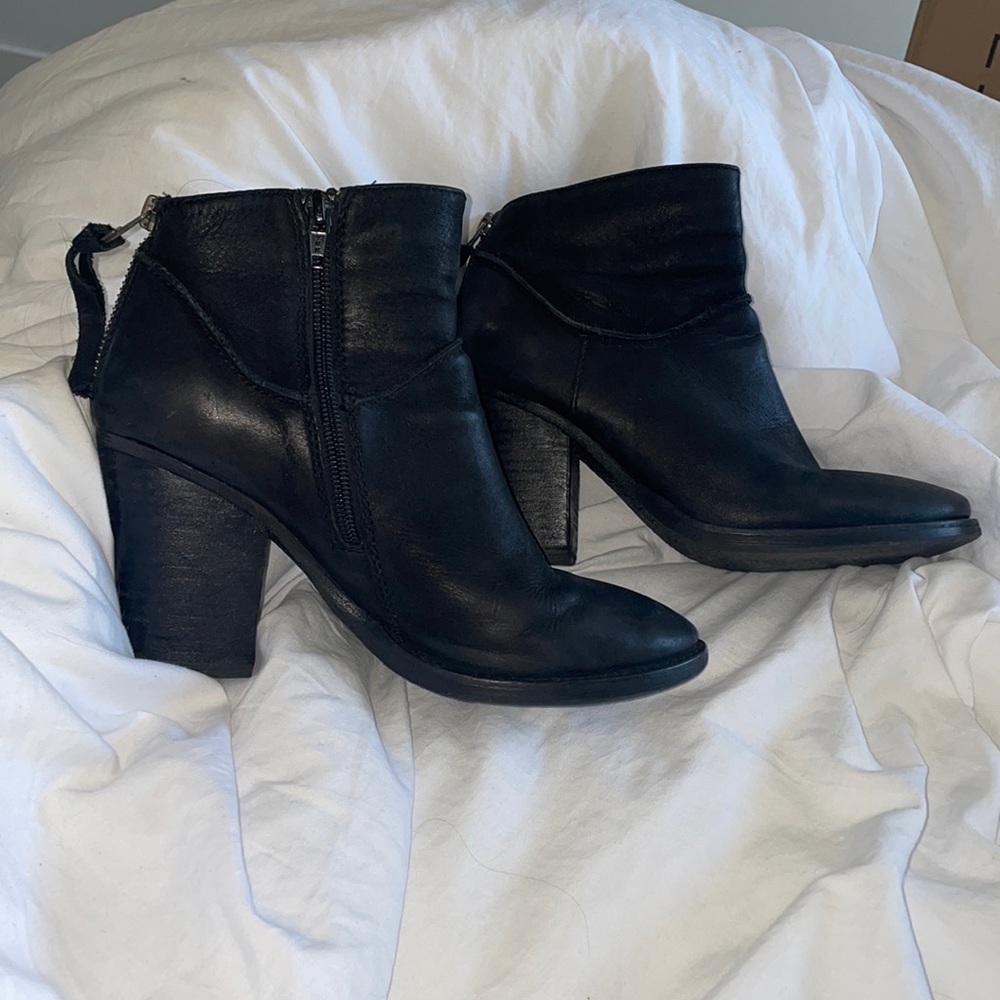 Black Steve Madden booties
